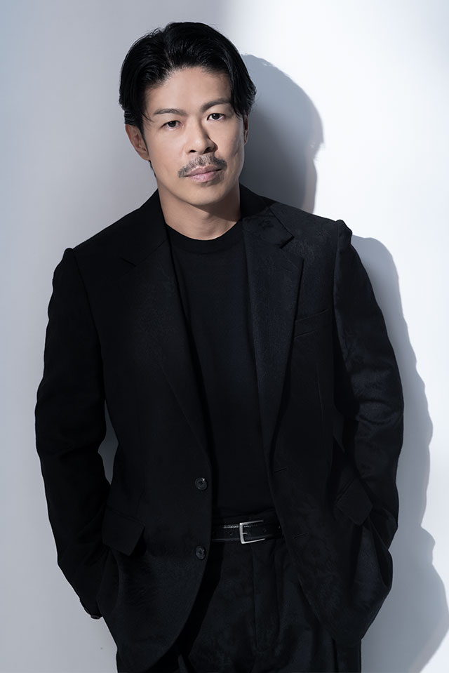 ���{���v