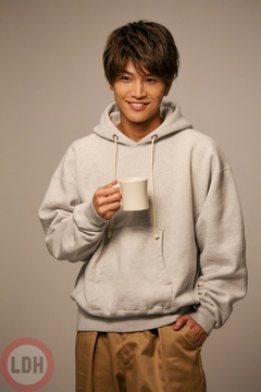 岩田剛典 味の素AGF株式会社『ブレンディ(R)」スティック朝オーレ!』新